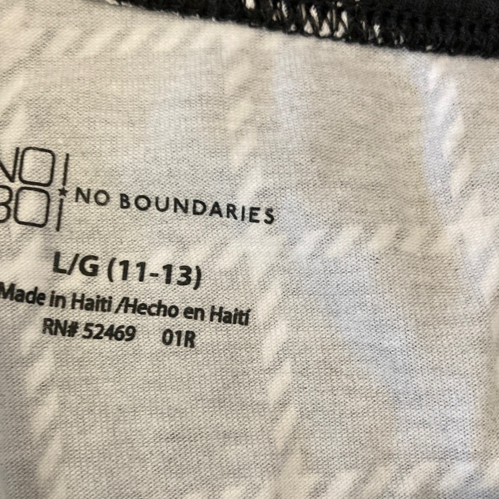 No Boundaries Black and White Checkered Leggings - Picture 2 of 3
